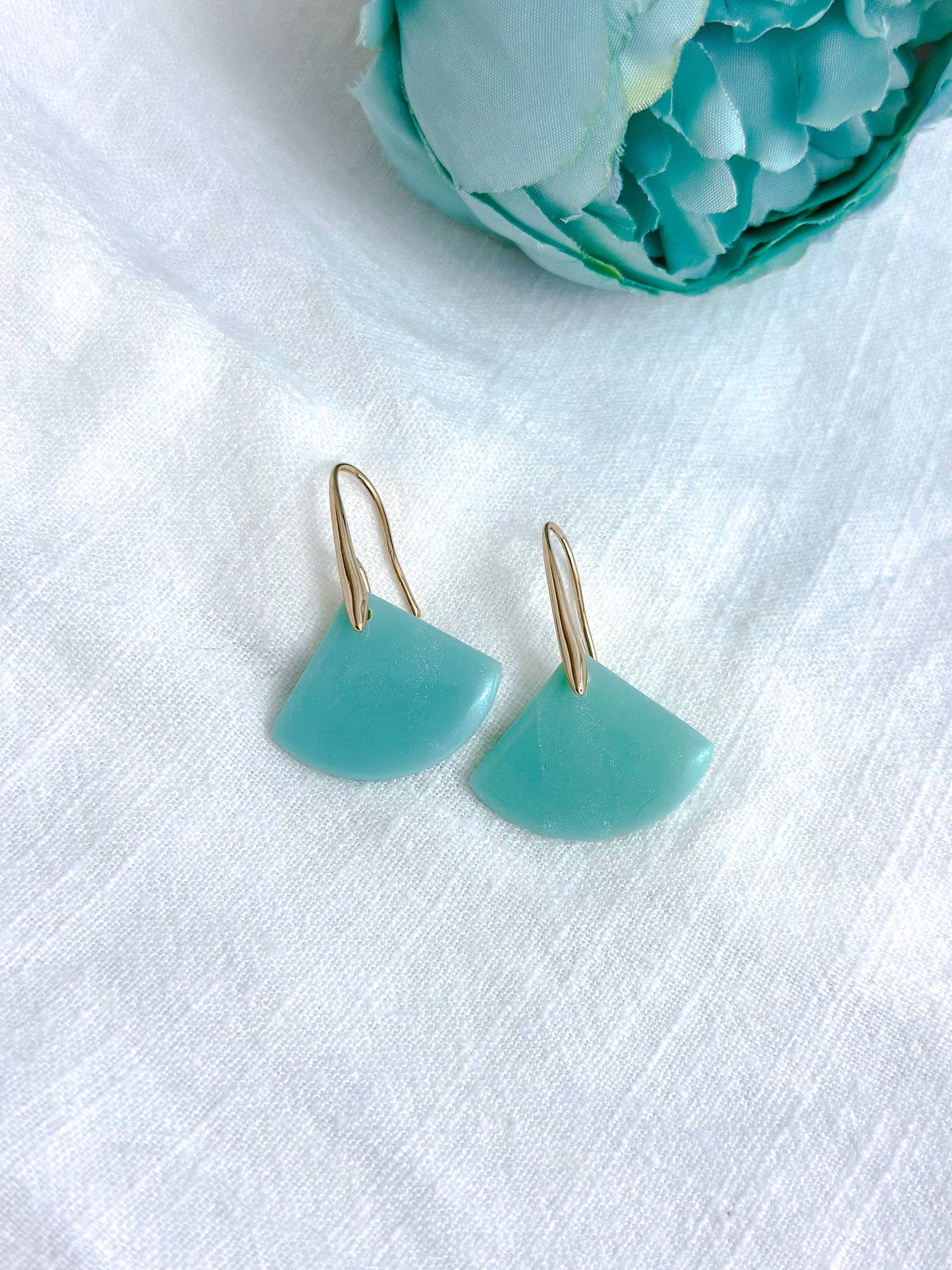 Maggie Floating Drop Earrings