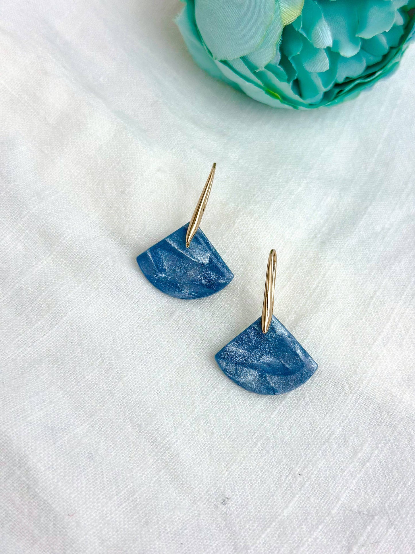 Maggie Floating Drop Earrings