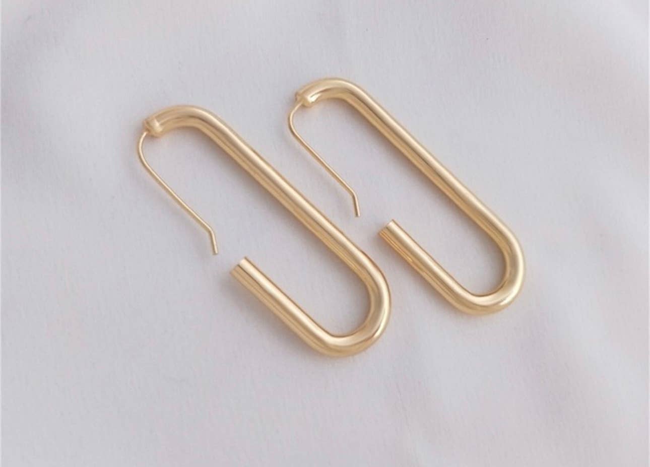 The Oliver 14k Gold Plated Oval Hoop Earrings