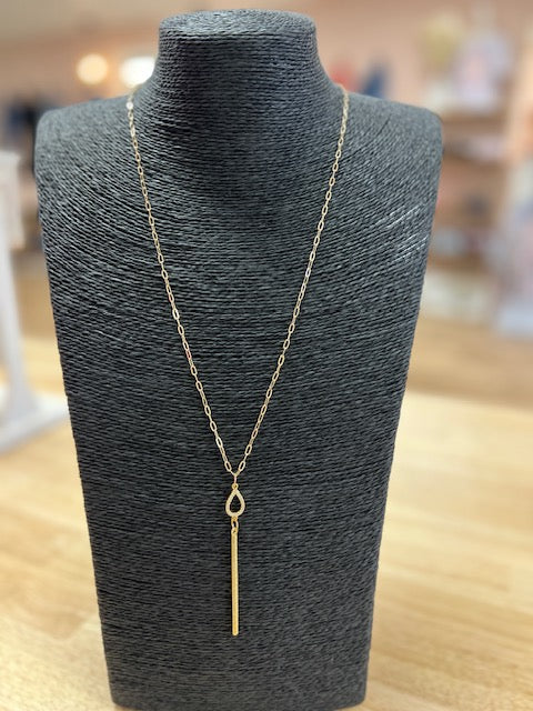 Gold Teardrop Pendant Necklace