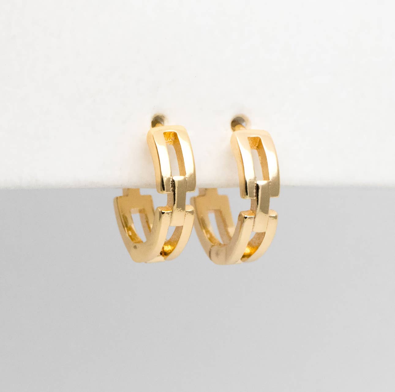 18k Gold Plated Courtney Hoops/Huggies