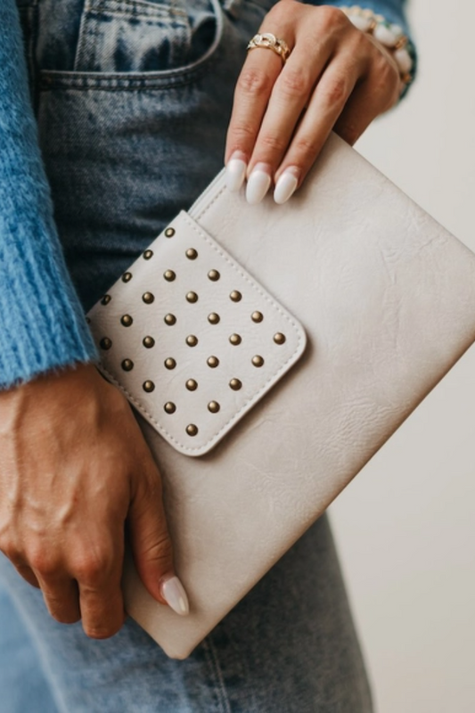 Riviera Maya Rivet Clutch - Cream