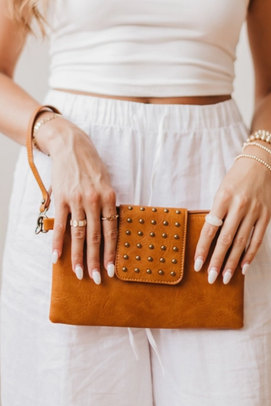 Riviera Maya Rivet Clutch - Brown