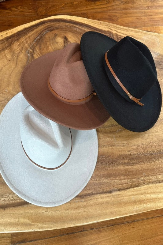 Wide Brim Panama Hat w/ Belt